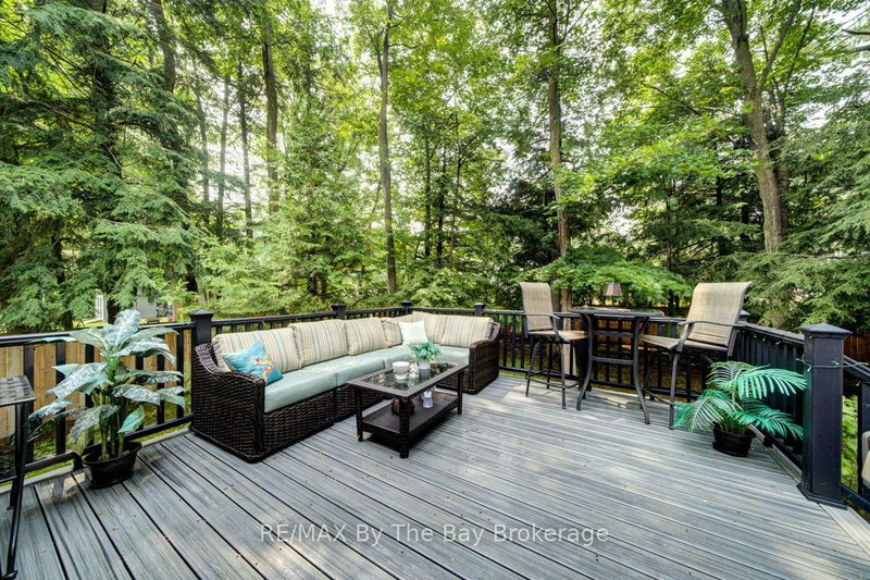 22 Downer Crescent