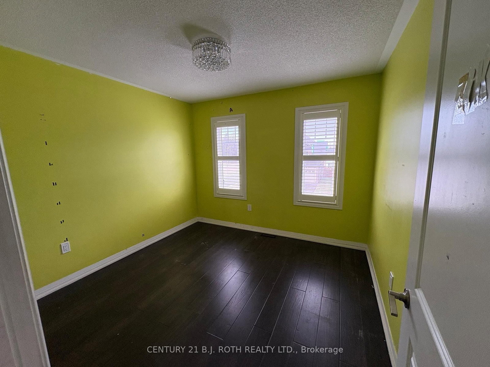34 Alaskan Heights • Barrie, ON photo 10