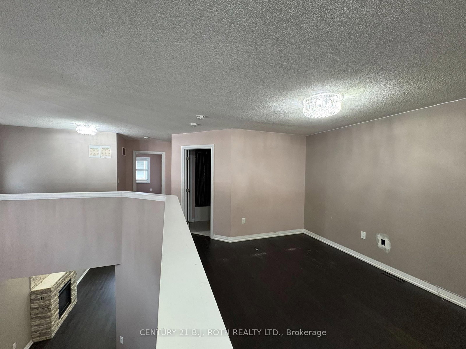 34 Alaskan Heights • Barrie, ON photo 13