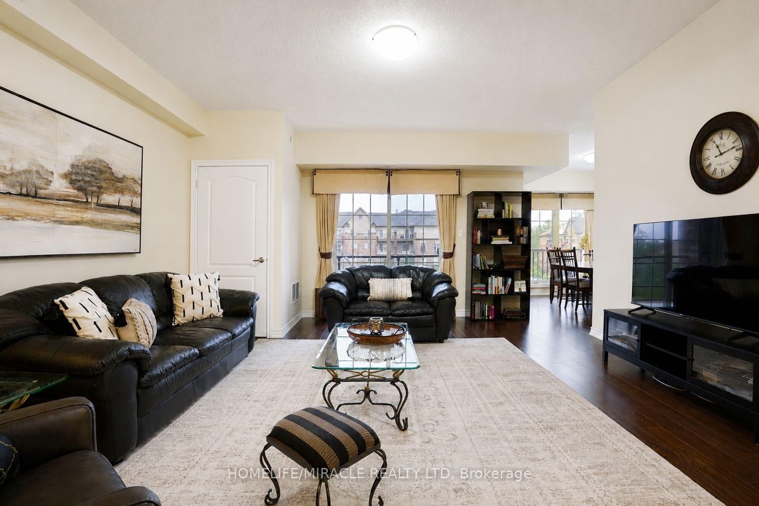 39 Ferndale Drive S • #312 • Barrie, ON photo 1