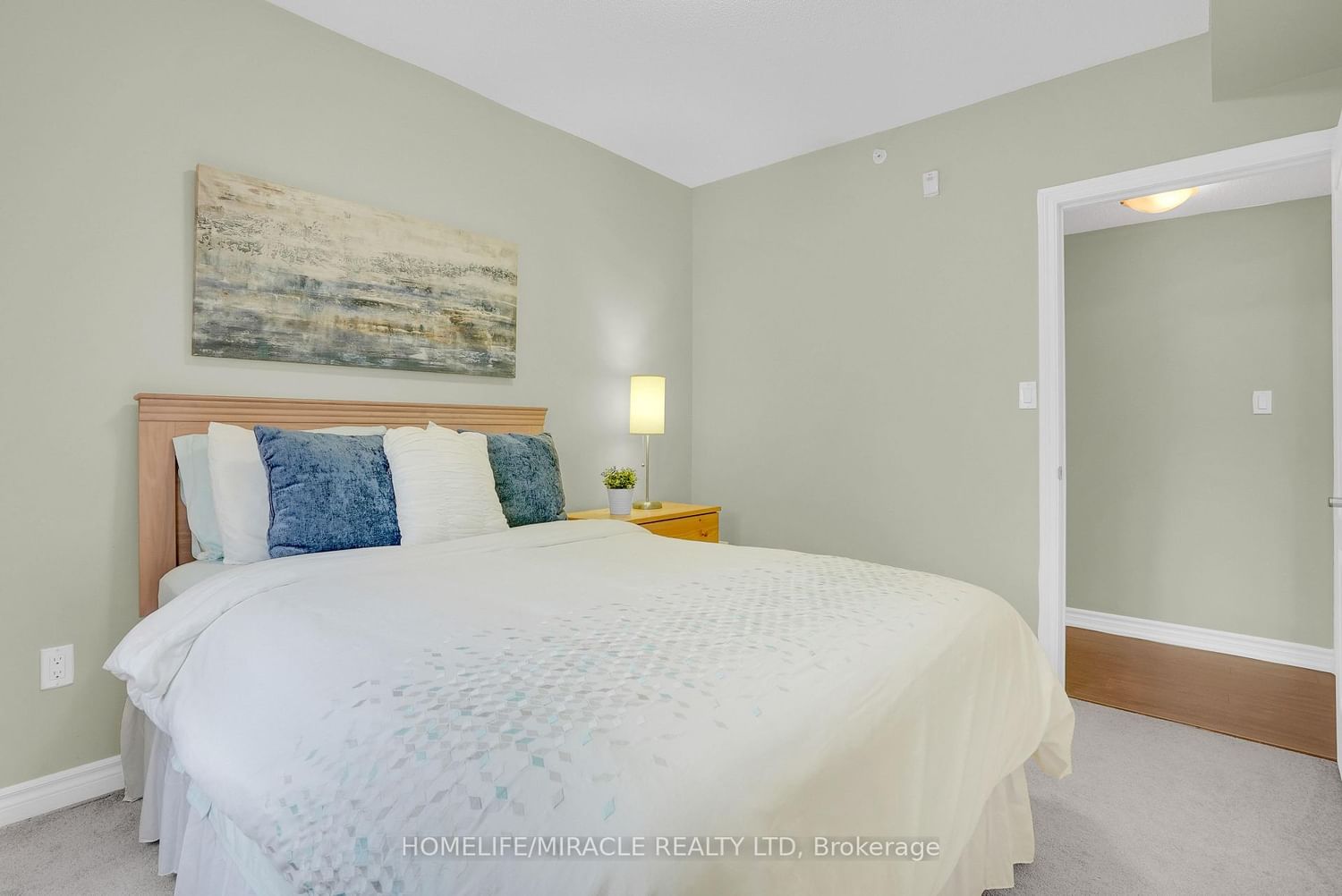 39 Ferndale Drive S • #312 • Barrie, ON photo 18