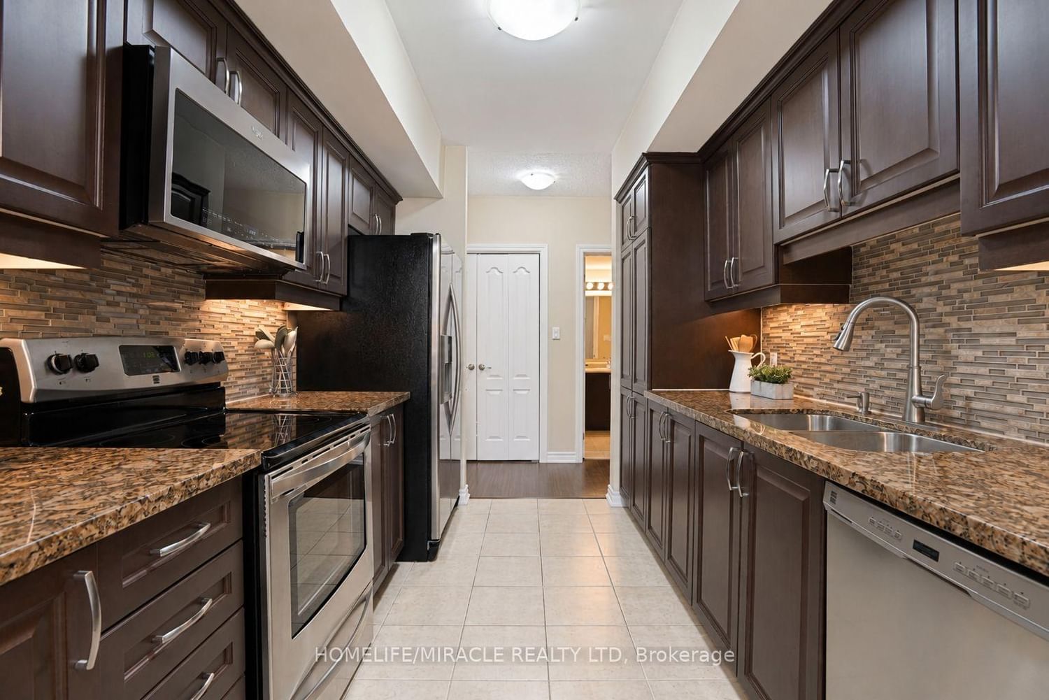 39 Ferndale Drive S • #312 • Barrie, ON photo 6