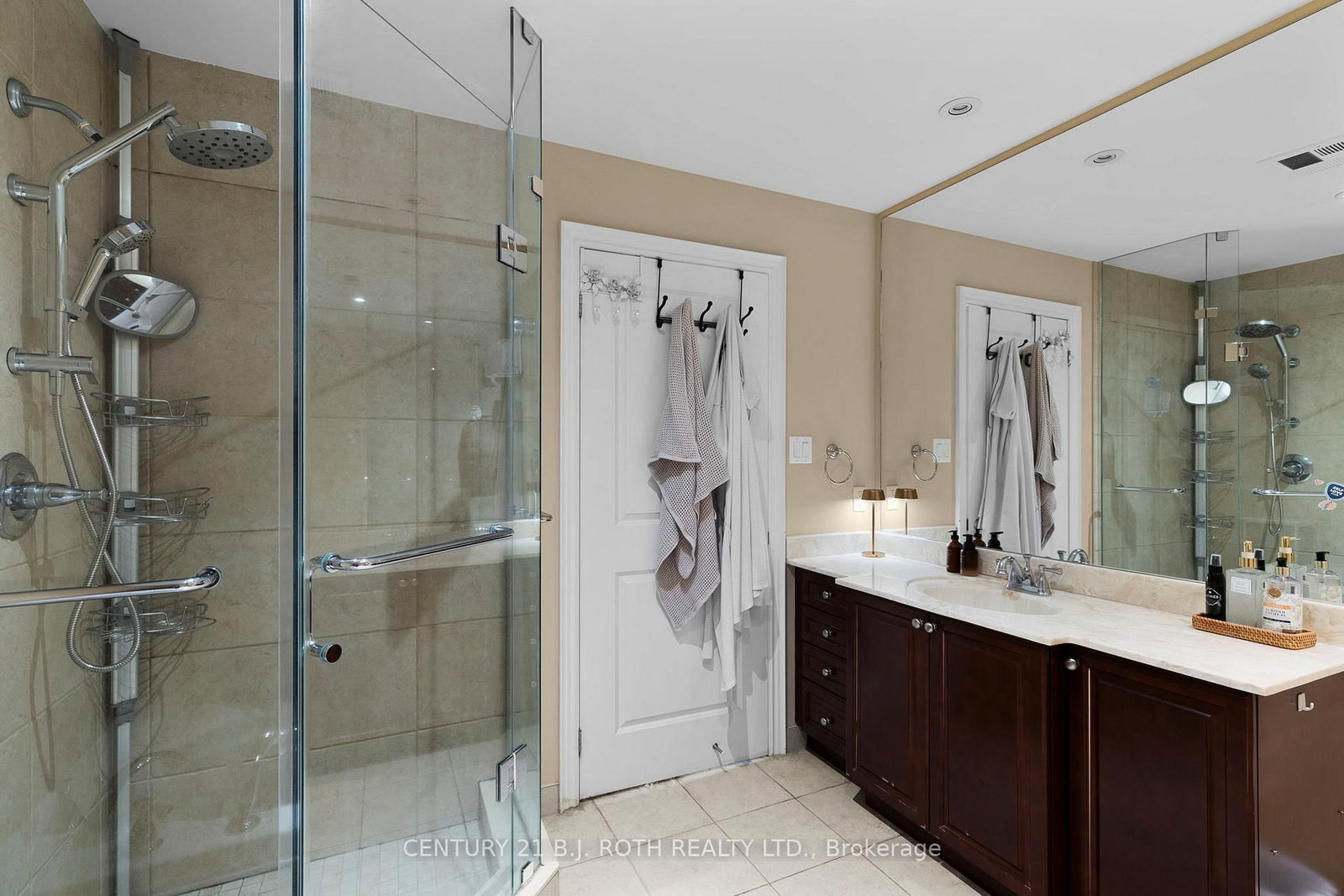 37 Ellen Street • #1310 • Barrie, ON photo 18
