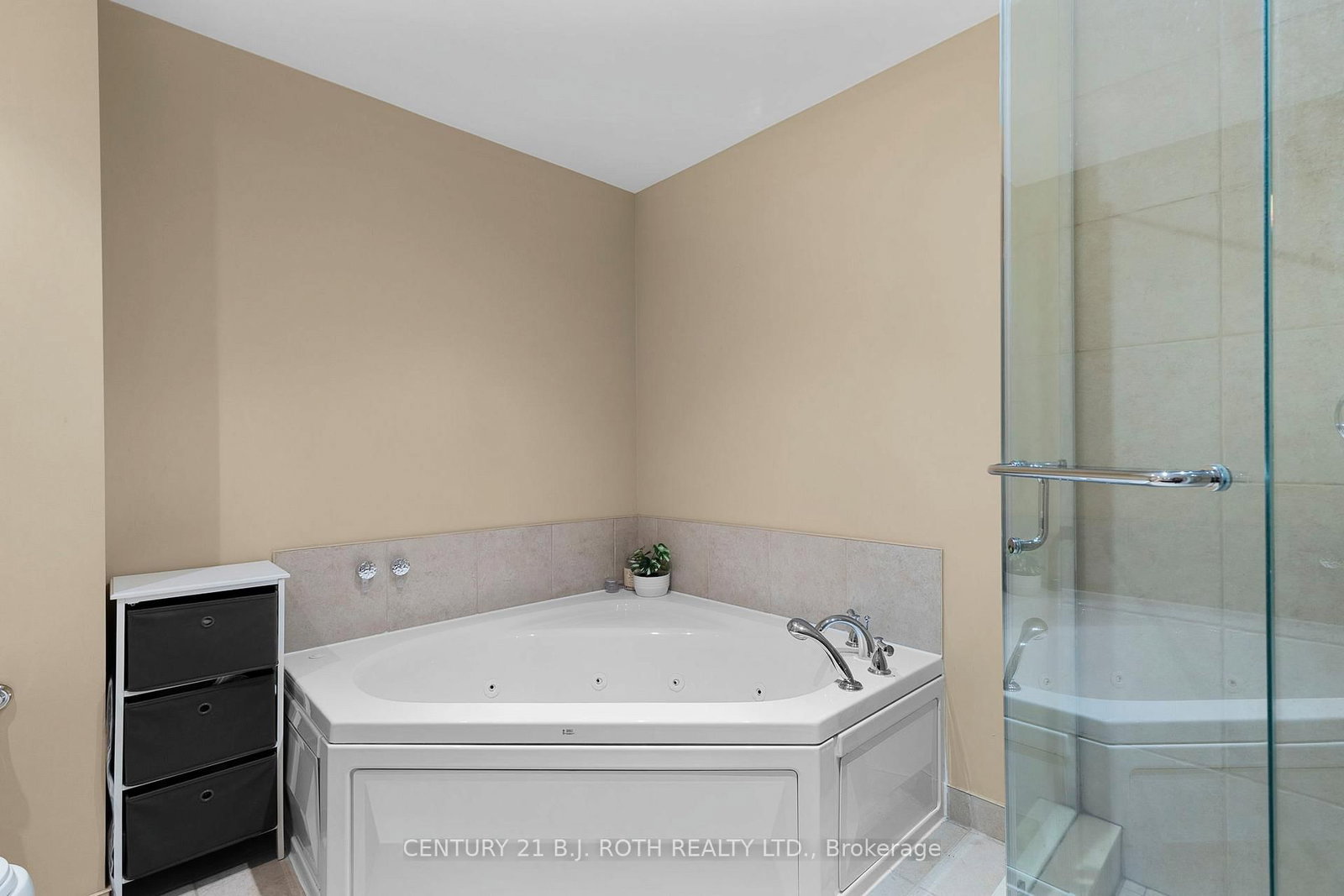 37 Ellen Street • #1310 • Barrie, ON photo 20