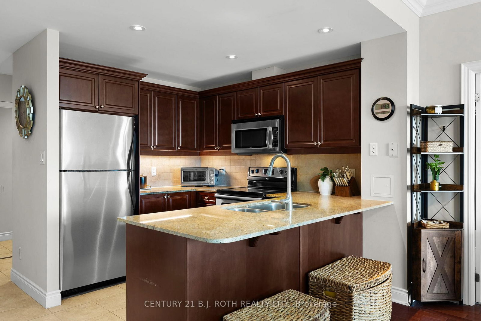 37 Ellen Street • #1310 • Barrie, ON photo 7