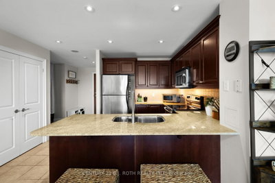 37 Ellen Street • #1310 • Barrie, ON photo 8