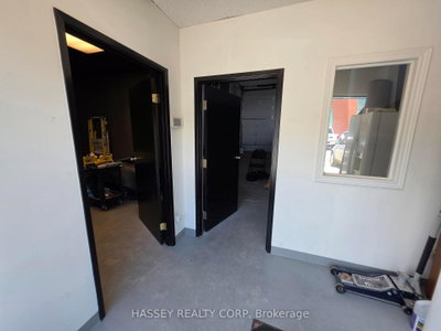 Unit 3 — 120 Saunders Road — photo 3