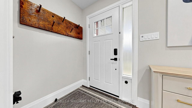Upper - 29 Bronte Crescent