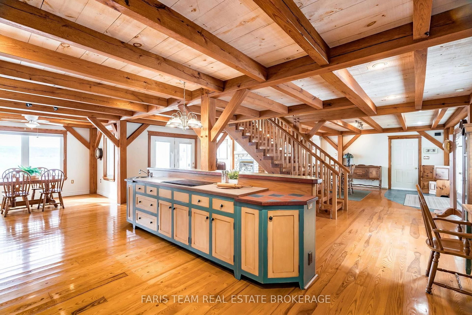 Listing Image 6