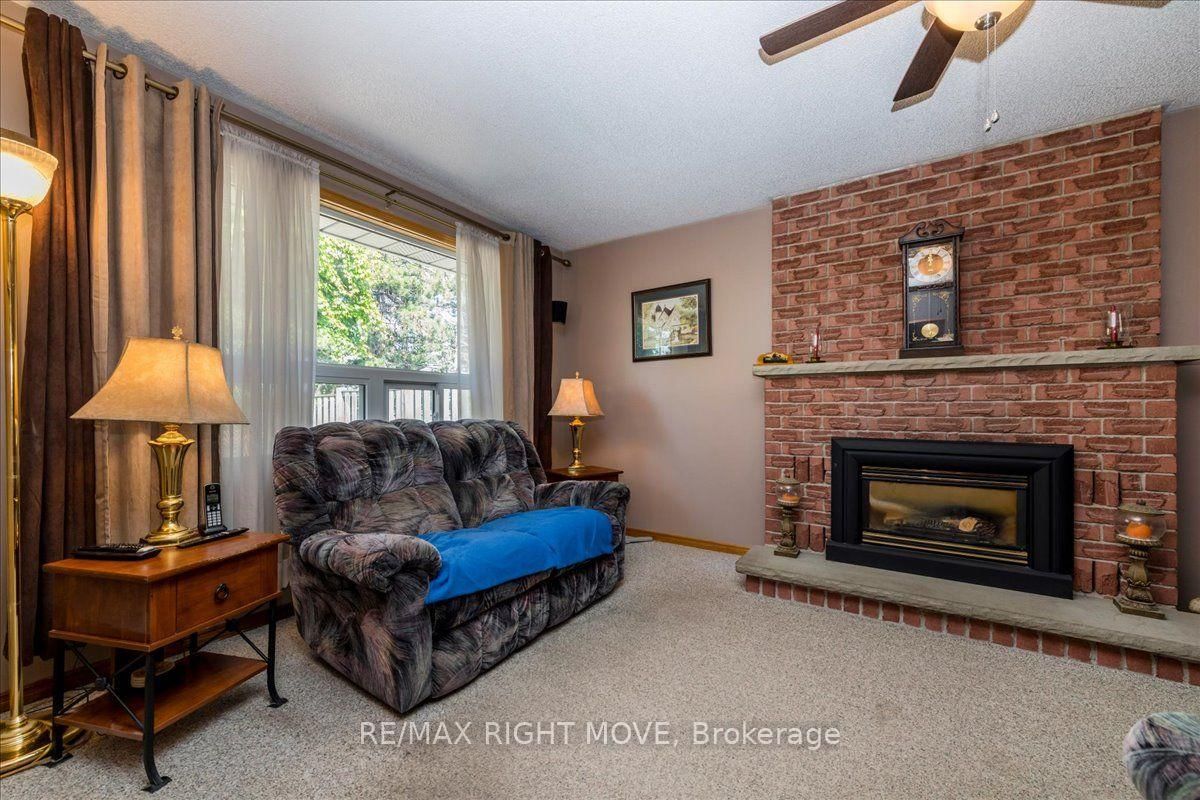 55 Laurentian Lane • Orillia, ON photo 12