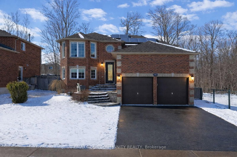 92 SANDRINGHAM Drive