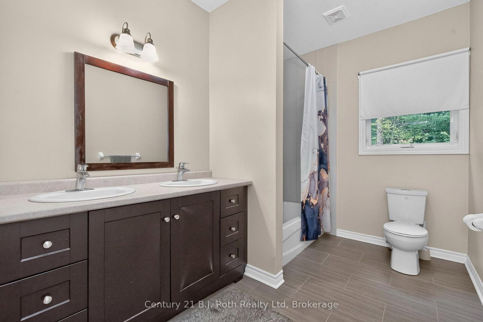 11 Rue Karola Road • Tiny, ON photo 30