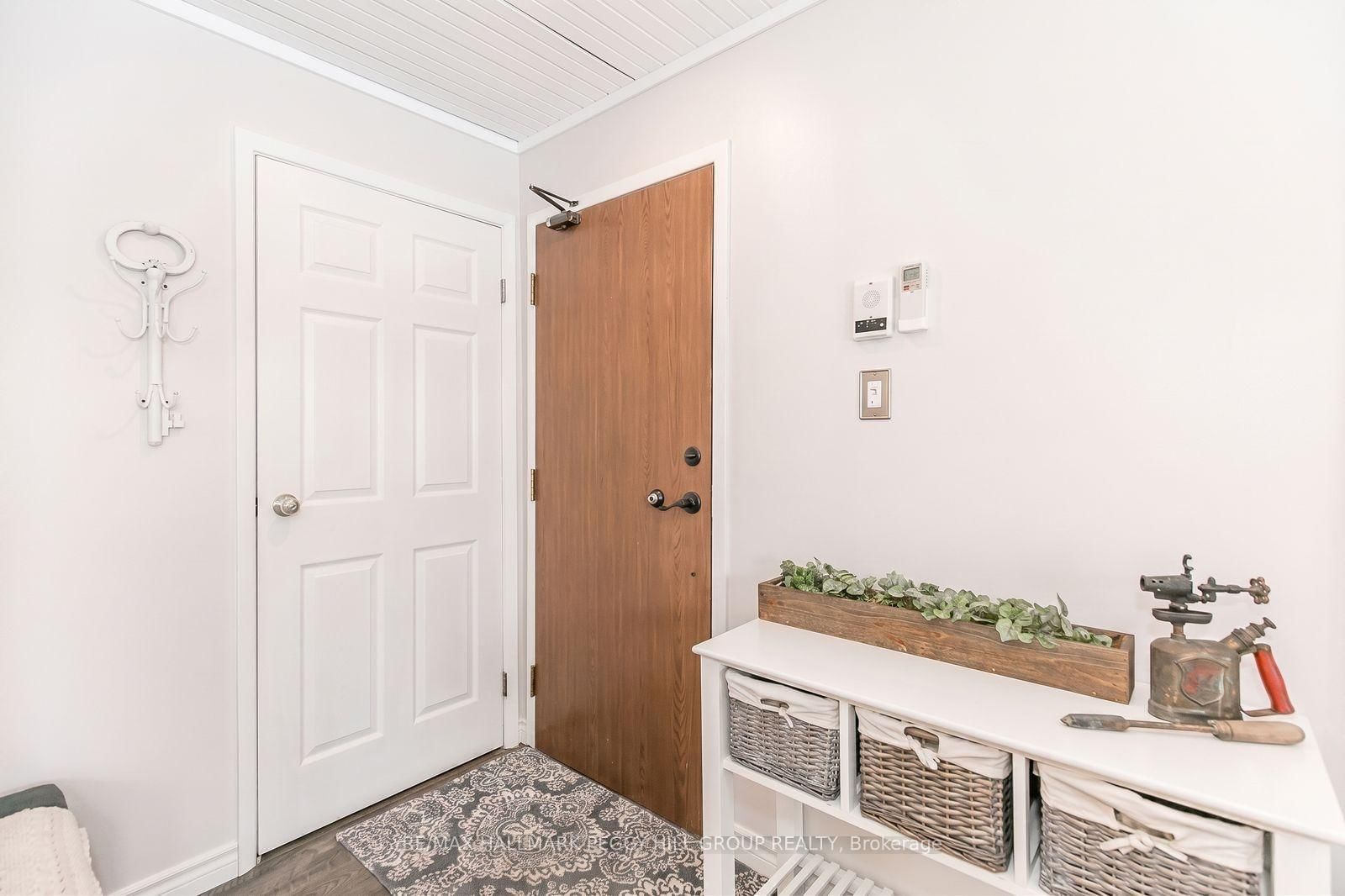 F9 - 171 Edgehill Drive, Barrie 2