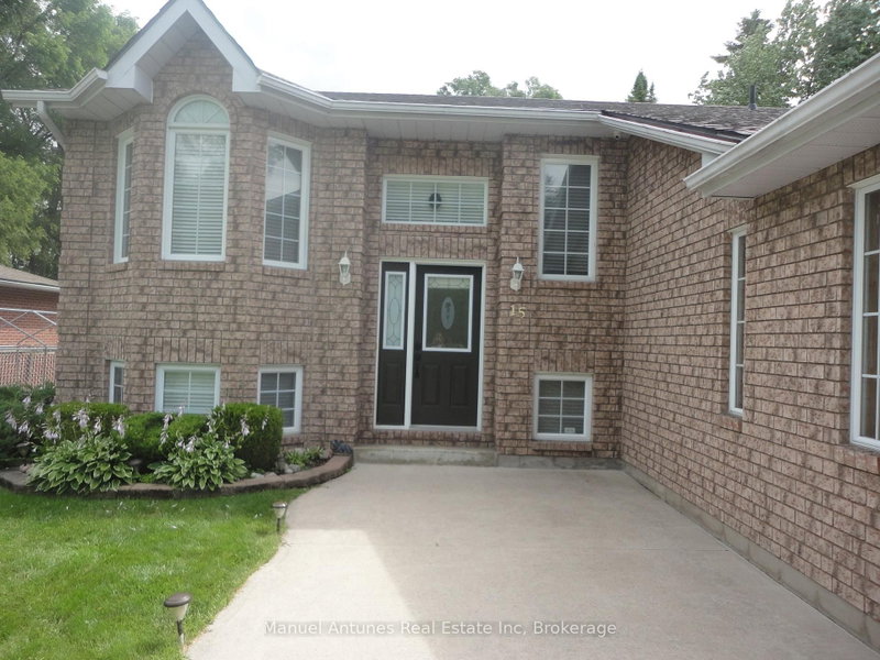 15 47th Street S