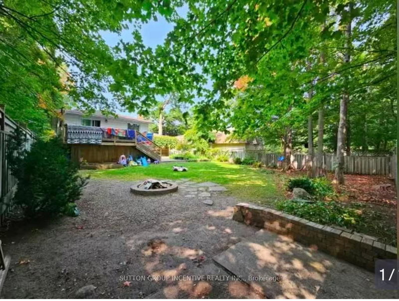 upper unit - 7 Rosedale Place