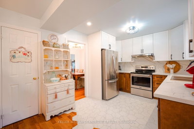 43 Dunnett Drive • Barrie, ON photo 8