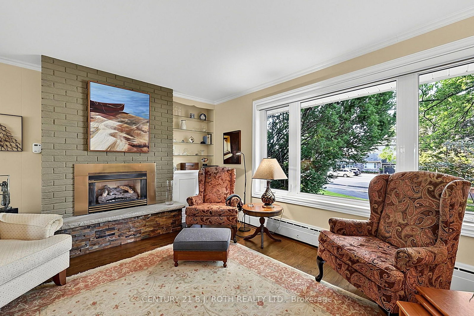 Listing Image 7