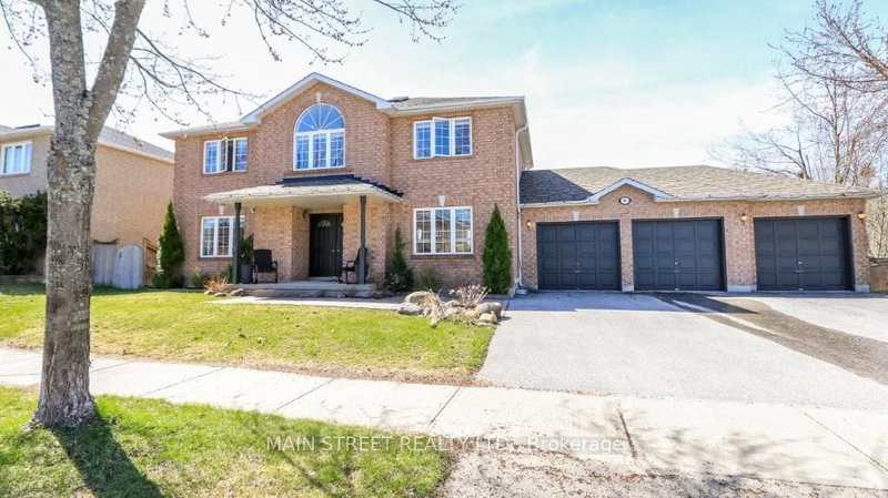 89 Silver Maple Crescent