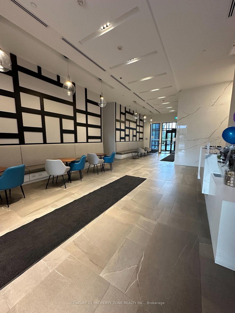 322 - 681 Yonge Street