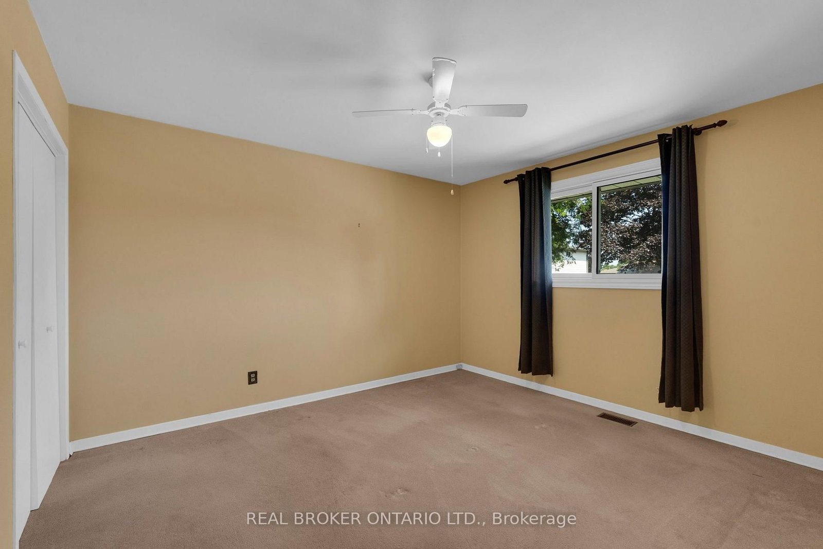 Detached House for sale at 277 Cook Street, Barrie, Ontario, L4M 4H7 - Grove East - MLS: S13616632