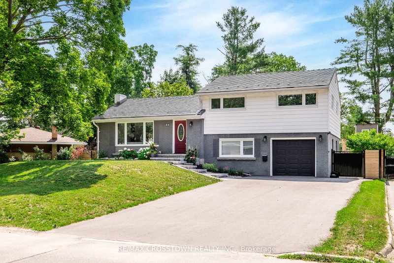 11 Castle Drive