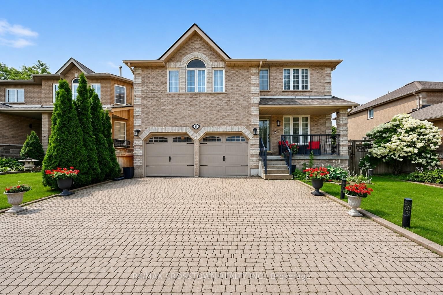 41 RUSSELL HILL Drive • Barrie, ON photo 2