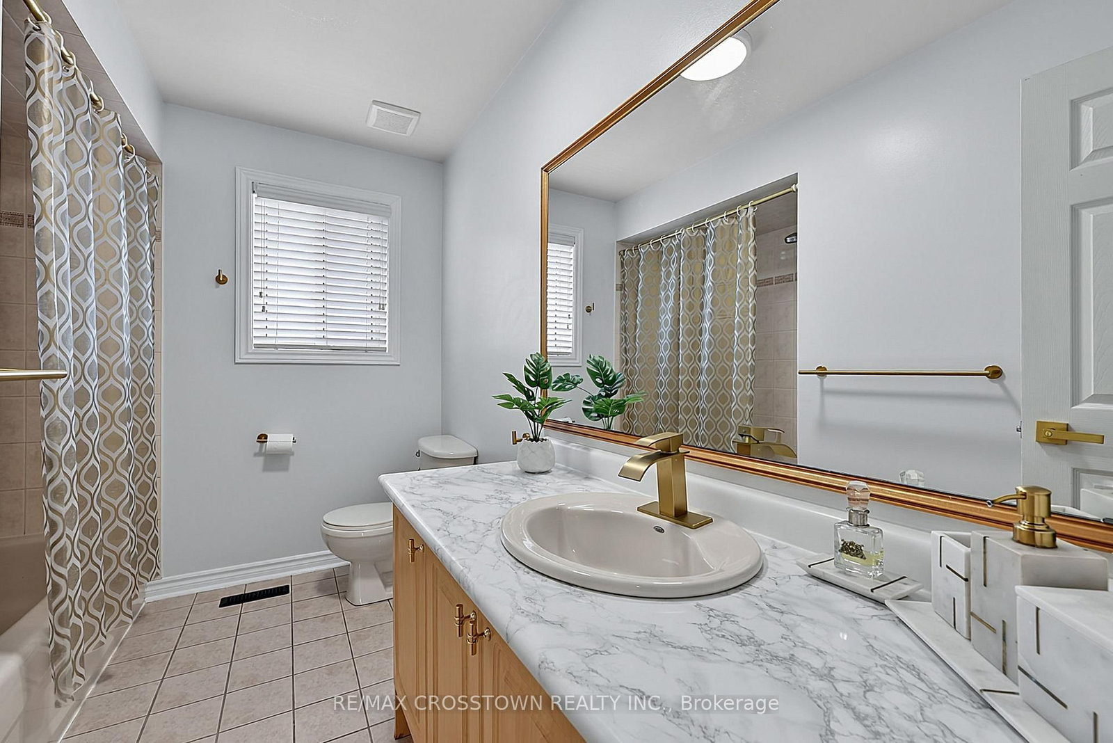 41 RUSSELL HILL Drive • Barrie, ON photo 23