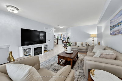 41 RUSSELL HILL Drive • Barrie, ON photo 4