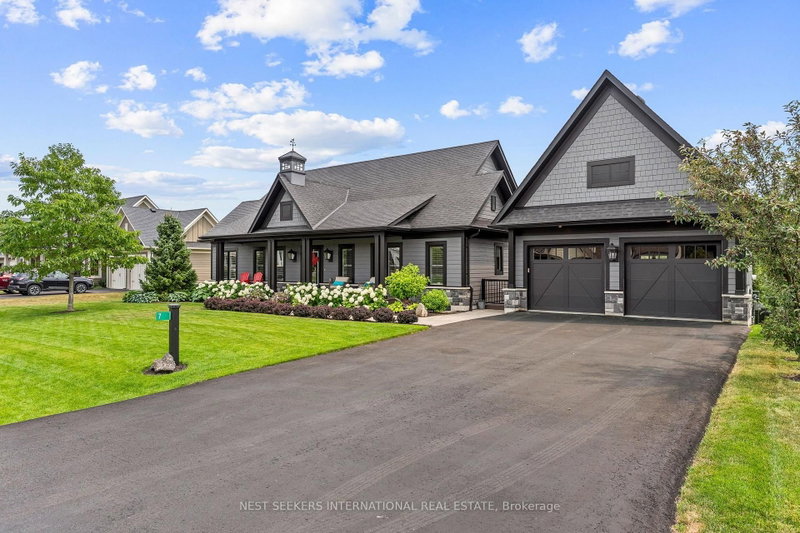 7 Georgian Grande Drive