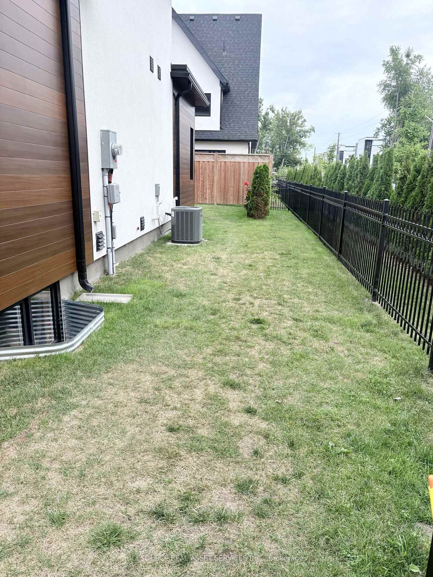 44 Ruby Crescent • Orillia, ON photo 9