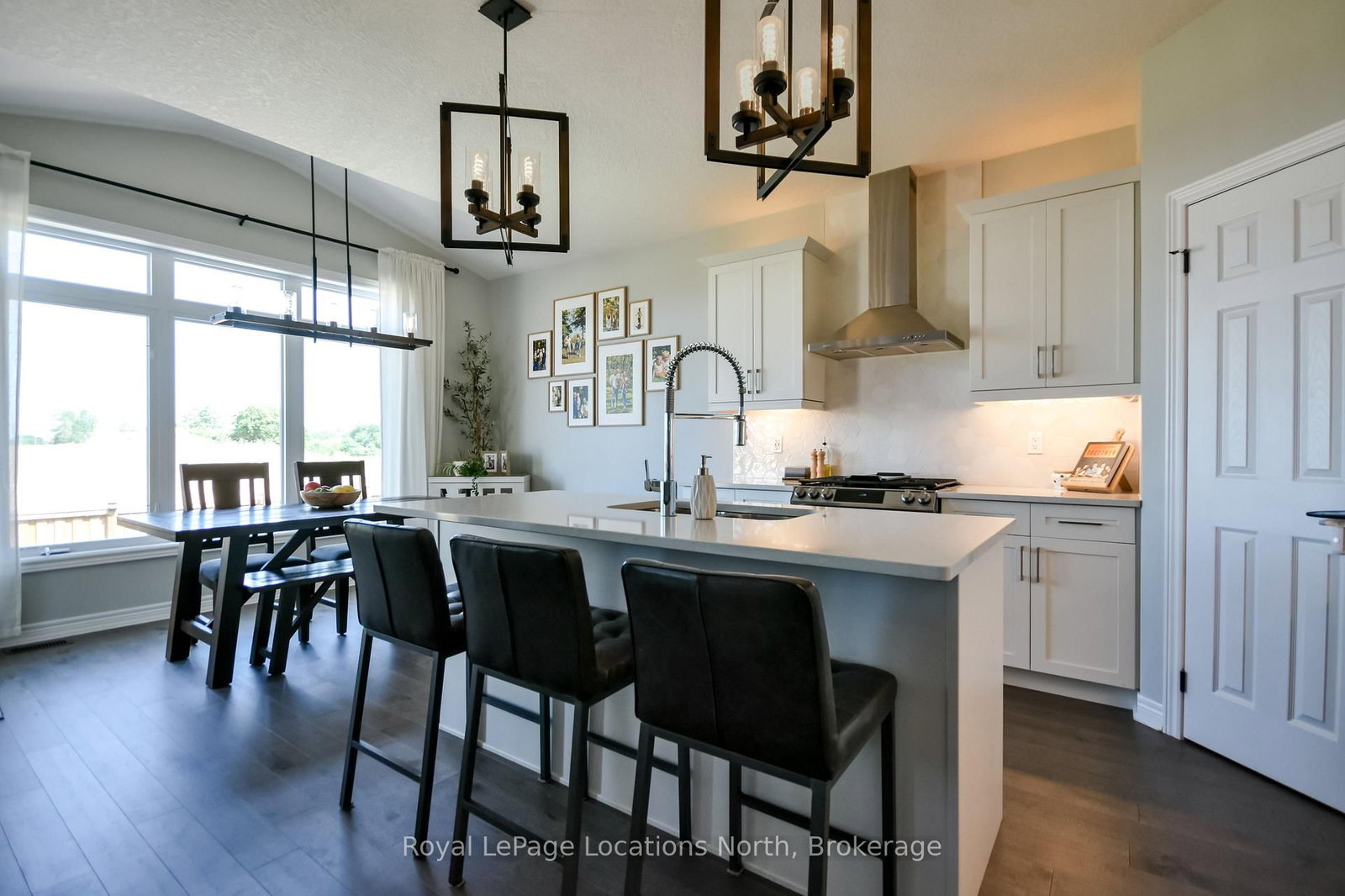 25 Maidens Crescent • Collingwood, ON photo 9
