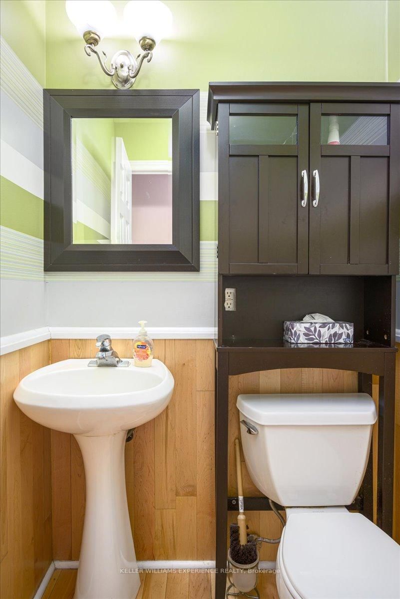 237 Steel Street • #8 • Barrie, ON photo 16