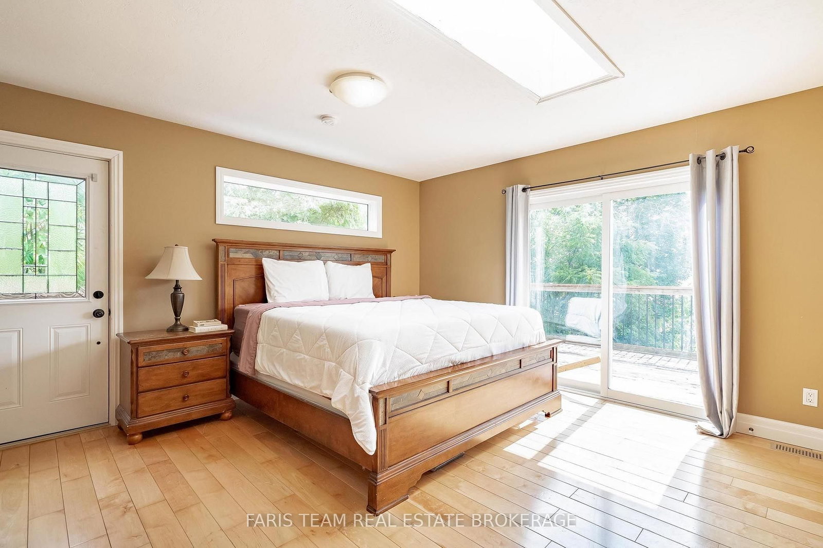 1858 Woods Bay Road • Severn, ON photo 14