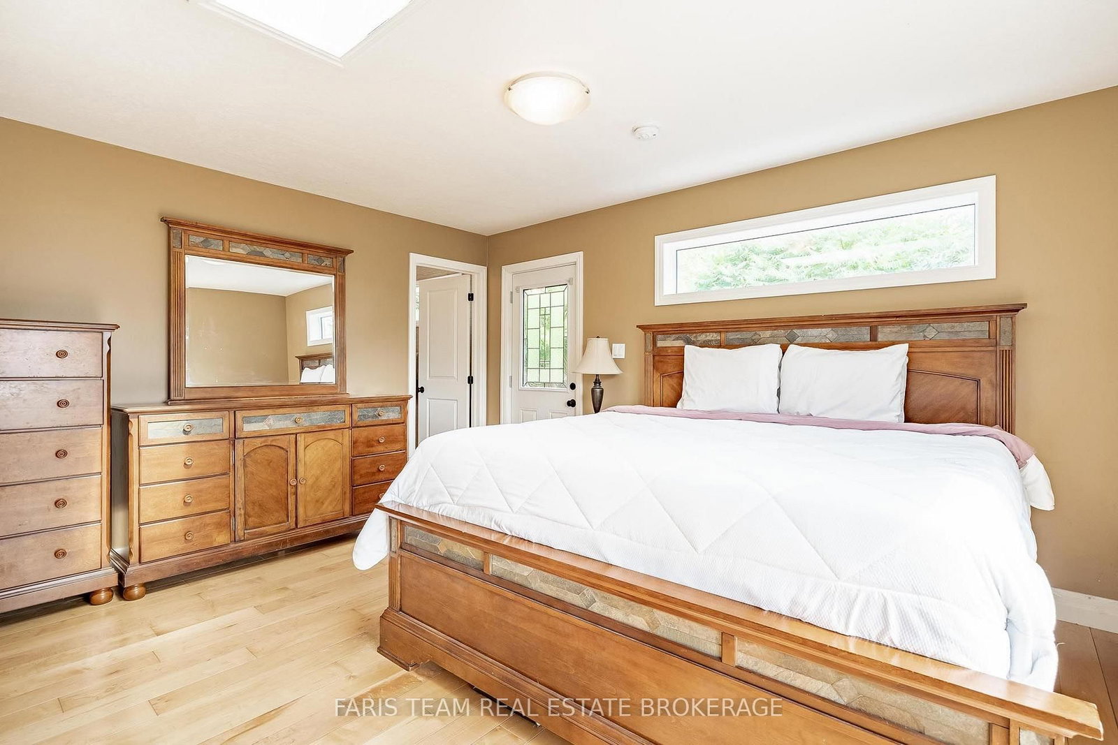 1858 Woods Bay Road • Severn, ON photo 15