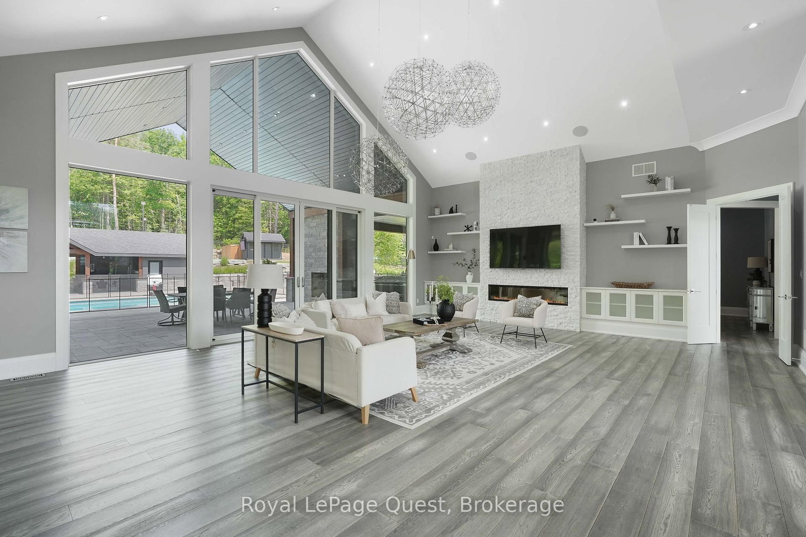 8 Midves Court • Springwater, ON photo 15