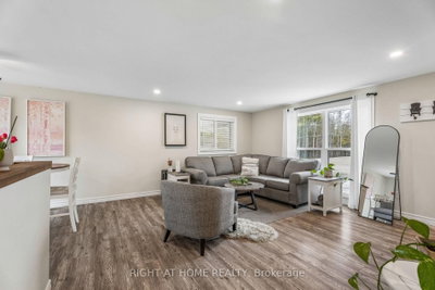 158 Zoo Park Road • Wasaga Beach, ON photo 6