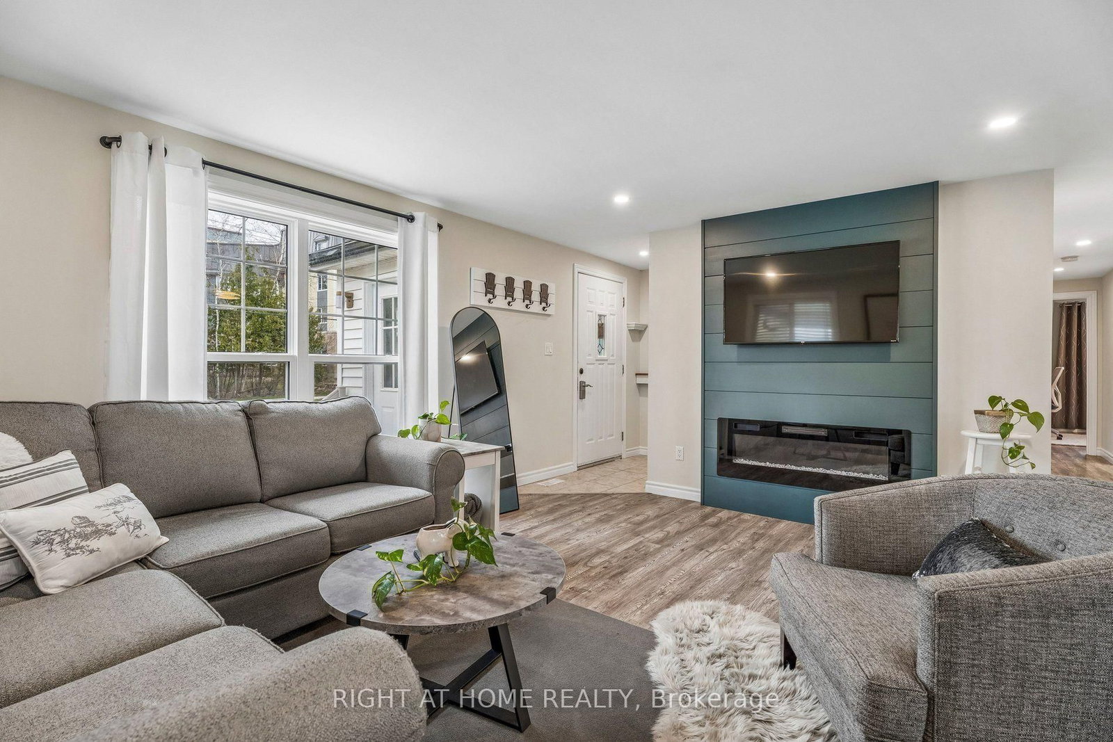 158 Zoo Park Road • Wasaga Beach, ON photo 8