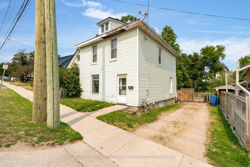 194 Mississaga Street W