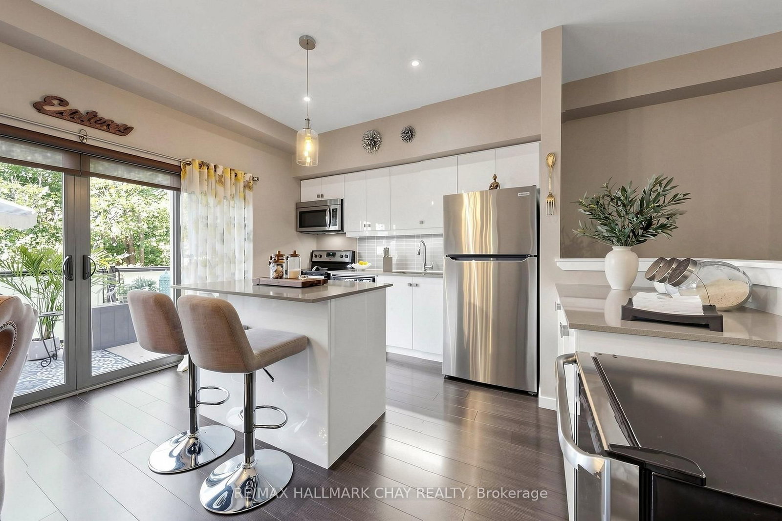 369 Essa Road • #53 • Barrie, ON photo 12
