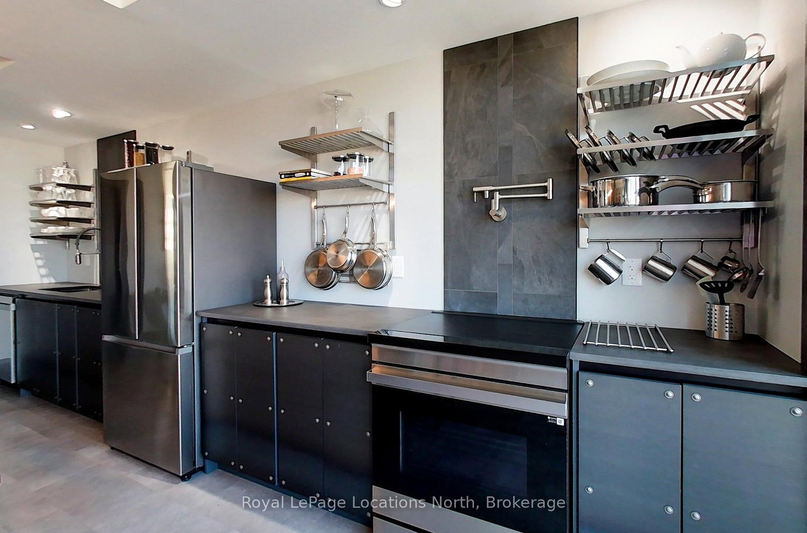 1 Shipyard Lane • #303 • Collingwood, ON photo 17