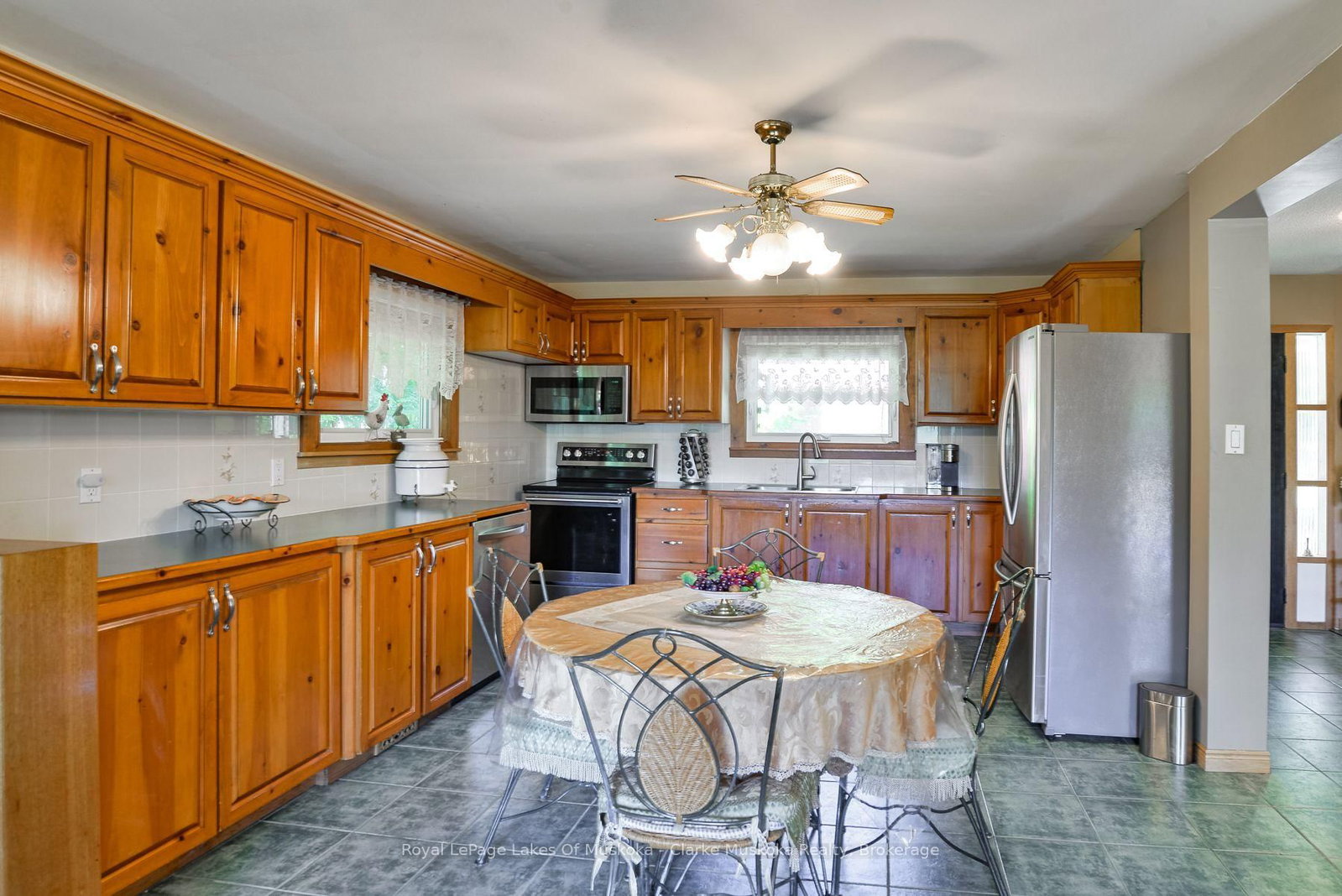 1887 Ellis Road • Severn, ON photo 10