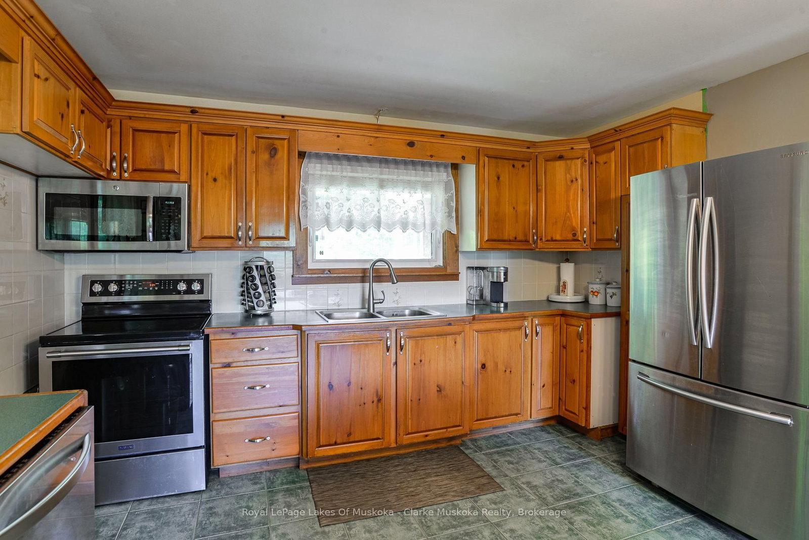 1887 Ellis Road • Severn, ON photo 11
