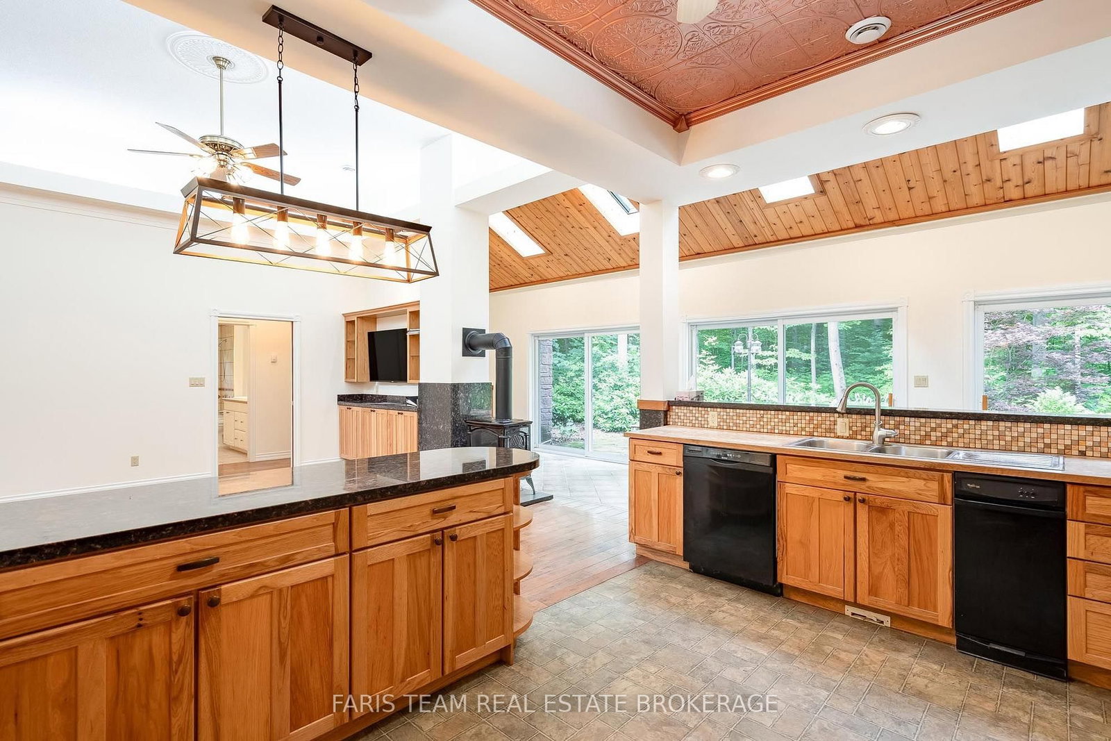 105 Copeland Creek Drive • Tiny, ON photo 11