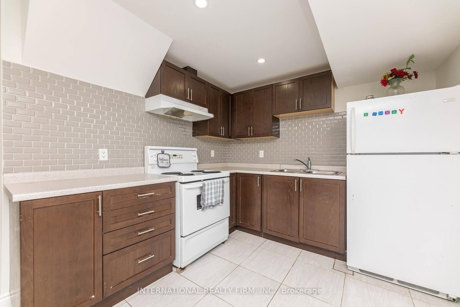 2 Hook Court • Barrie, ON photo 39