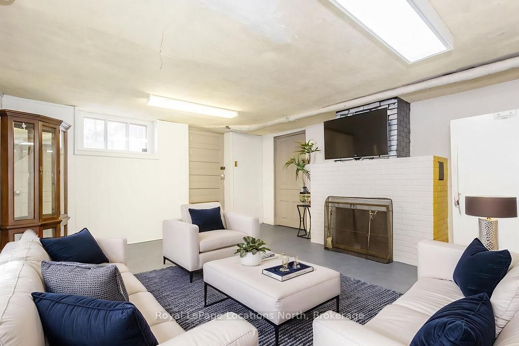 29 TECUMSETH Street • Orillia, ON photo 38