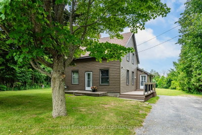 44 Balm Beach Road W
