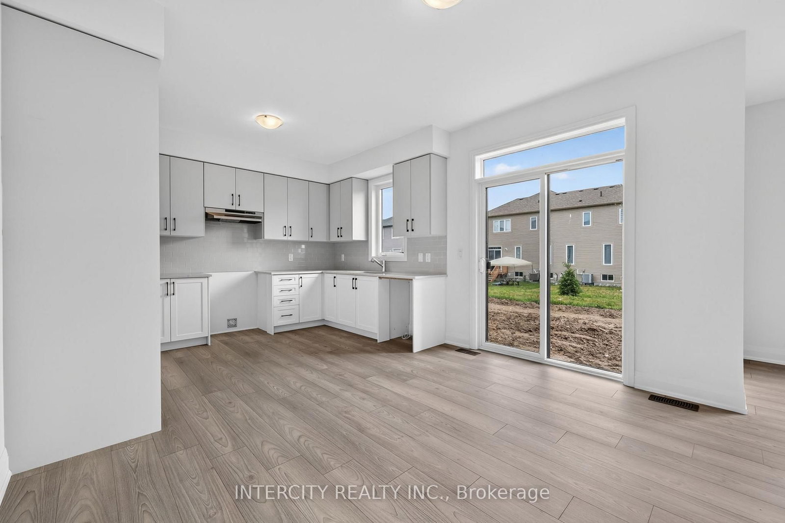 14 Legacy Circle • Wasaga Beach, ON photo 14