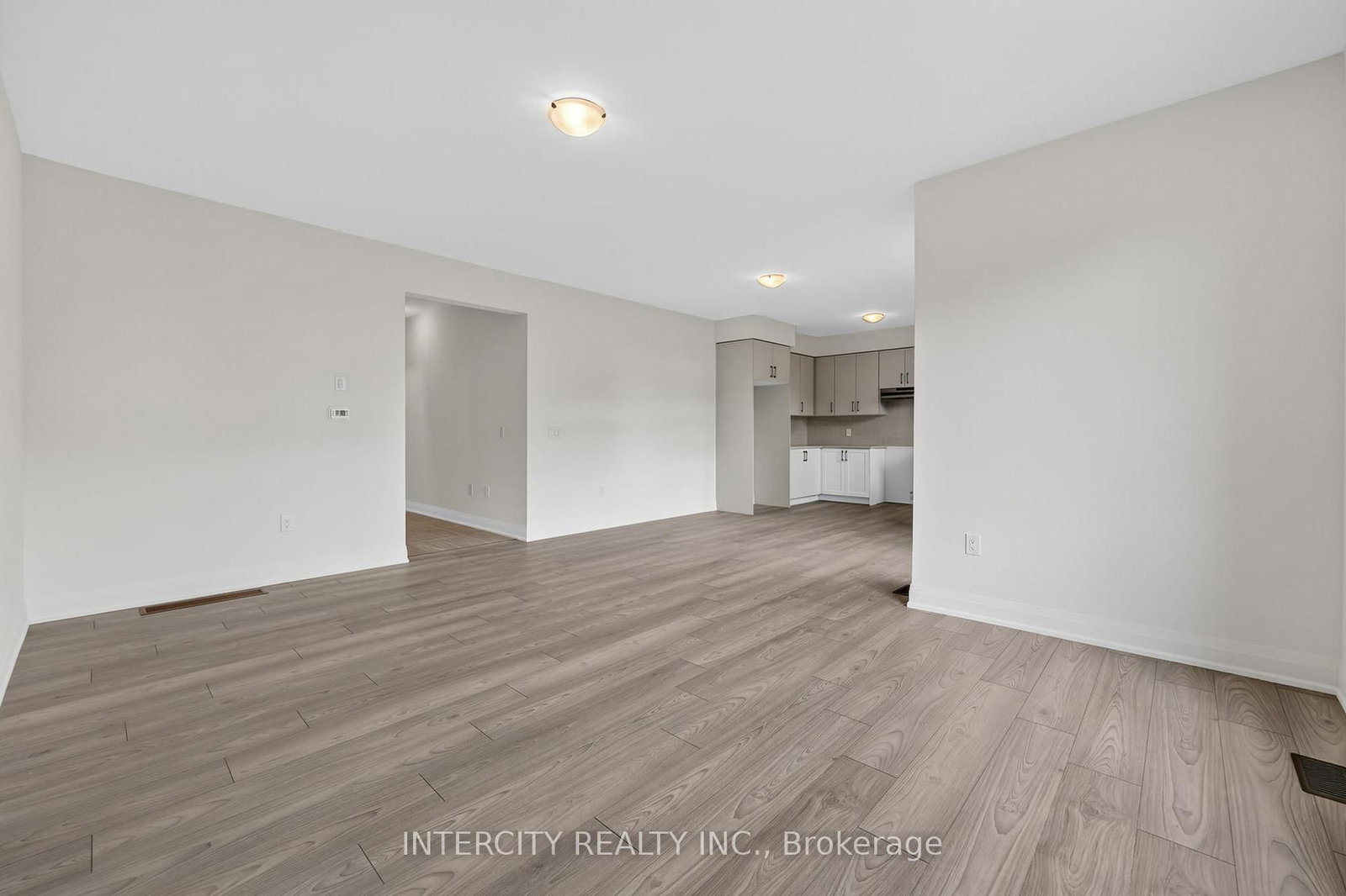 14 Legacy Circle • Wasaga Beach, ON photo 18