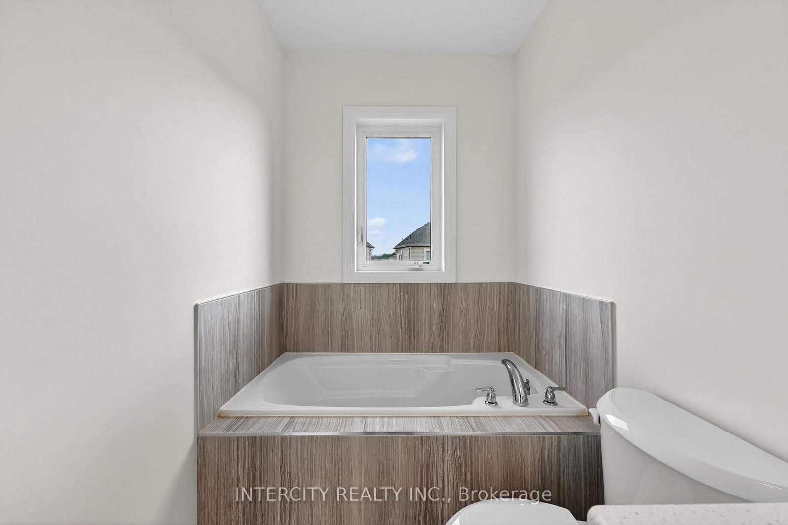 14 Legacy Circle • Wasaga Beach, ON photo 25