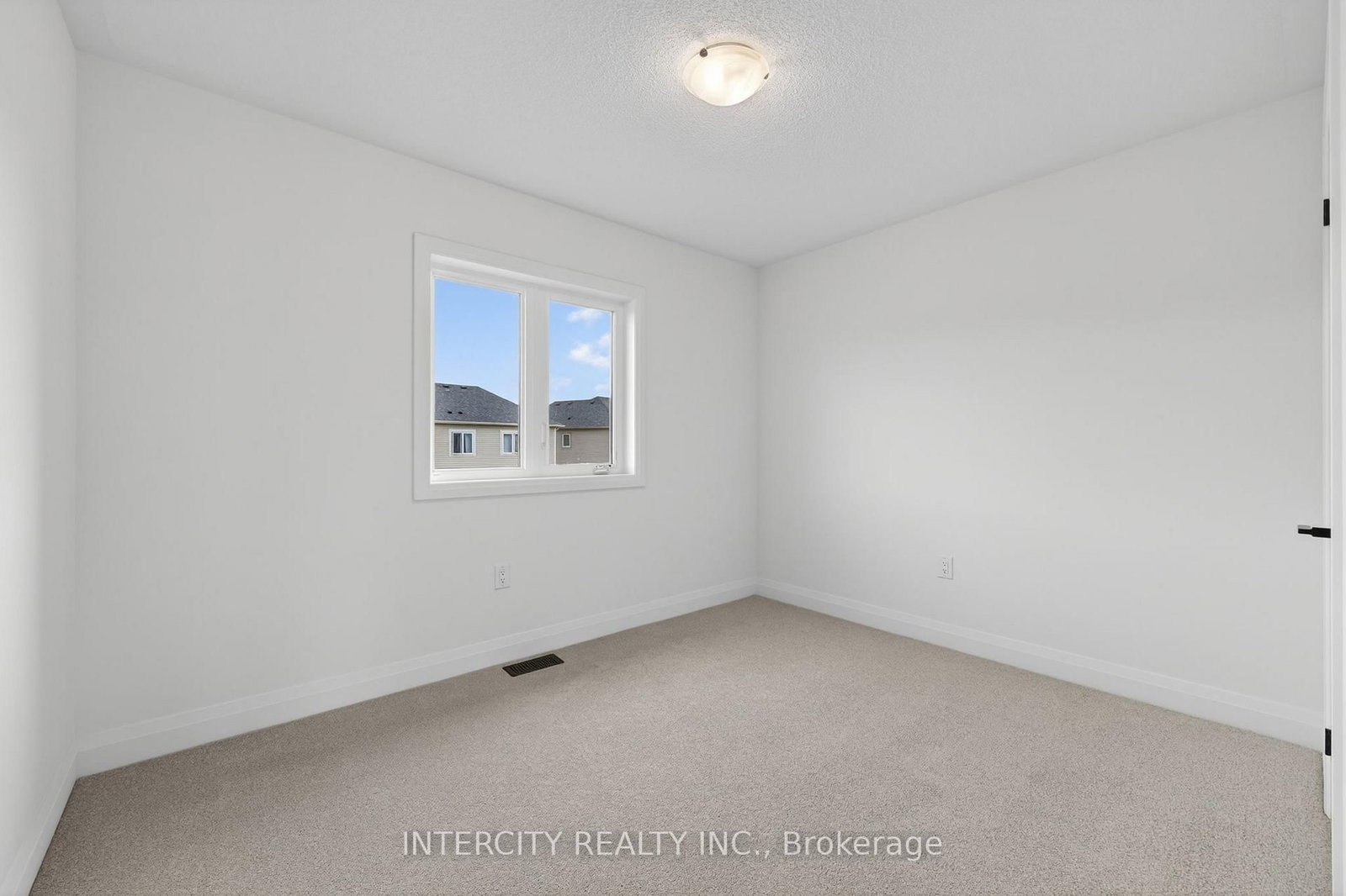 14 Legacy Circle • Wasaga Beach, ON photo 29